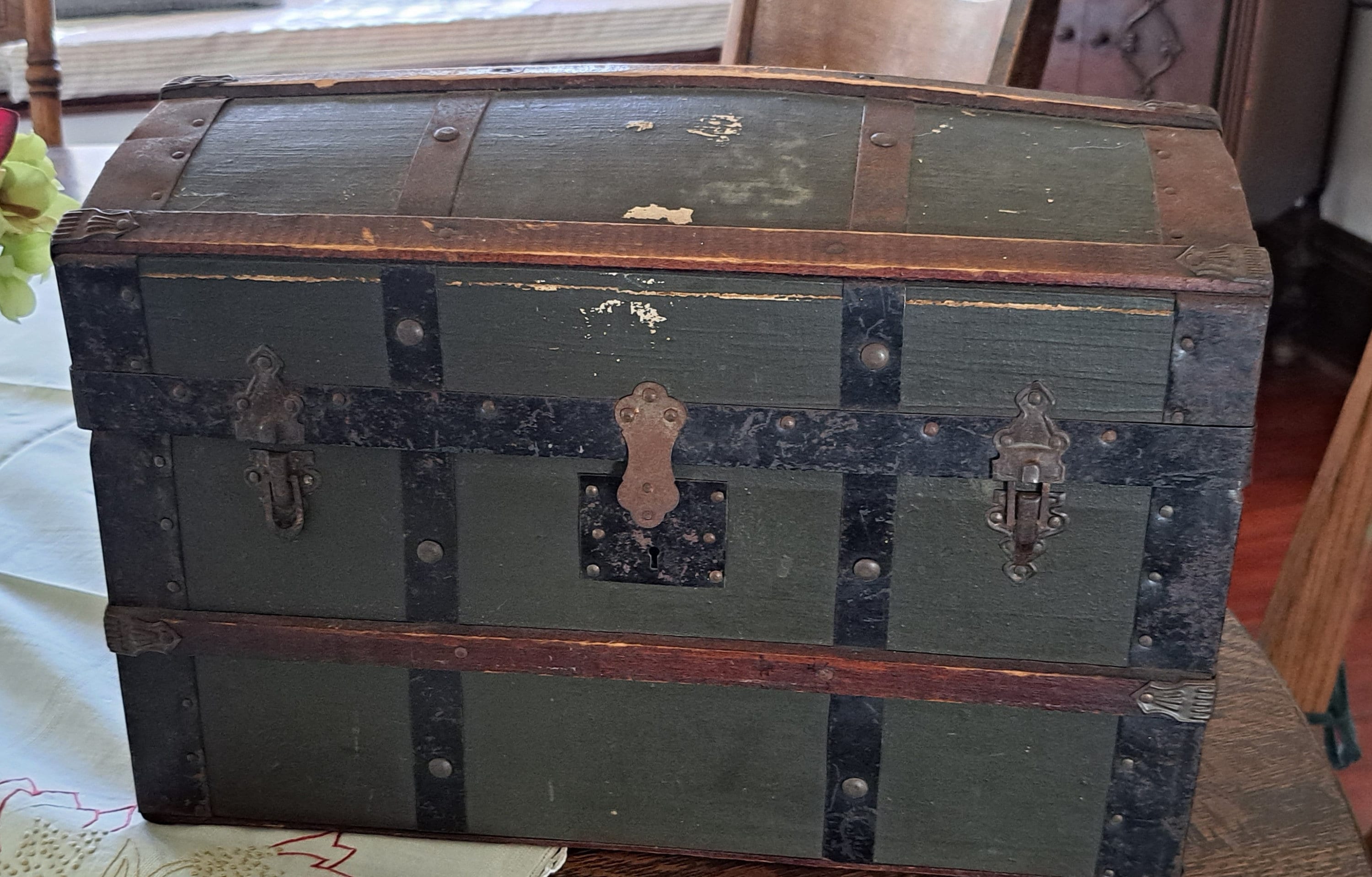 VINTAGE LOUIS VUITTON WOOD & METAL STRAPPED HINGE-TOP STEAMER TRUNK - Helen  Storey Antiques