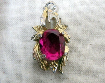 Vintage Simulated Ruby Pendant Gold Tone Metal Setting Gorgeous Ruby Ready for Necklace