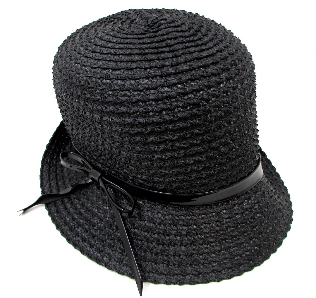 VINTAGE 1960\'S POGUE\'S CINCINNATI BLACK & OFF WHITE STRAW CLOCHE HAT Cloche White Straw Vintage Hats for Women for sale | eBay main image 4