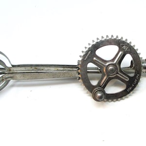 Vintage Egg Beater A&J Metal Hand Crank Egg Beater with Green Wood Handle 1920s made in U.S.A Wood Handle Egg Beater Kitchen Tool Antique