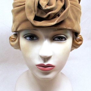 Vintage Velvet Turban or Cloche Style Hat Really Cute Big Velvet Rose Avant Garde 1940s