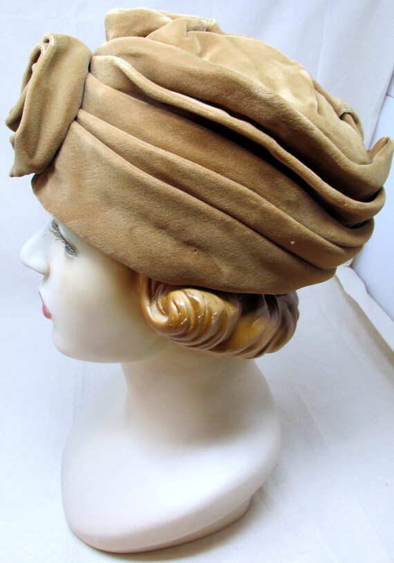 Vintage Velvet Turban or Cloche Style Hat Really … - image 5