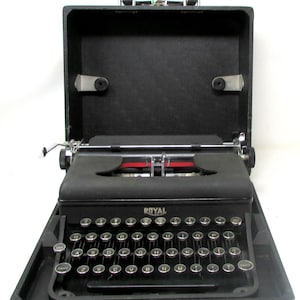 レトロ 米国製  QUIET DE LUXE タイプライター Royal Quiet Deluxe Typewriter for sale | eBay