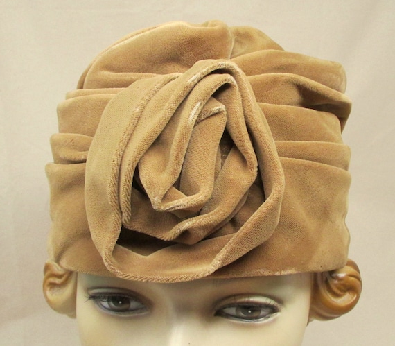 Vintage Velvet Turban or Cloche Style Hat Really … - image 2