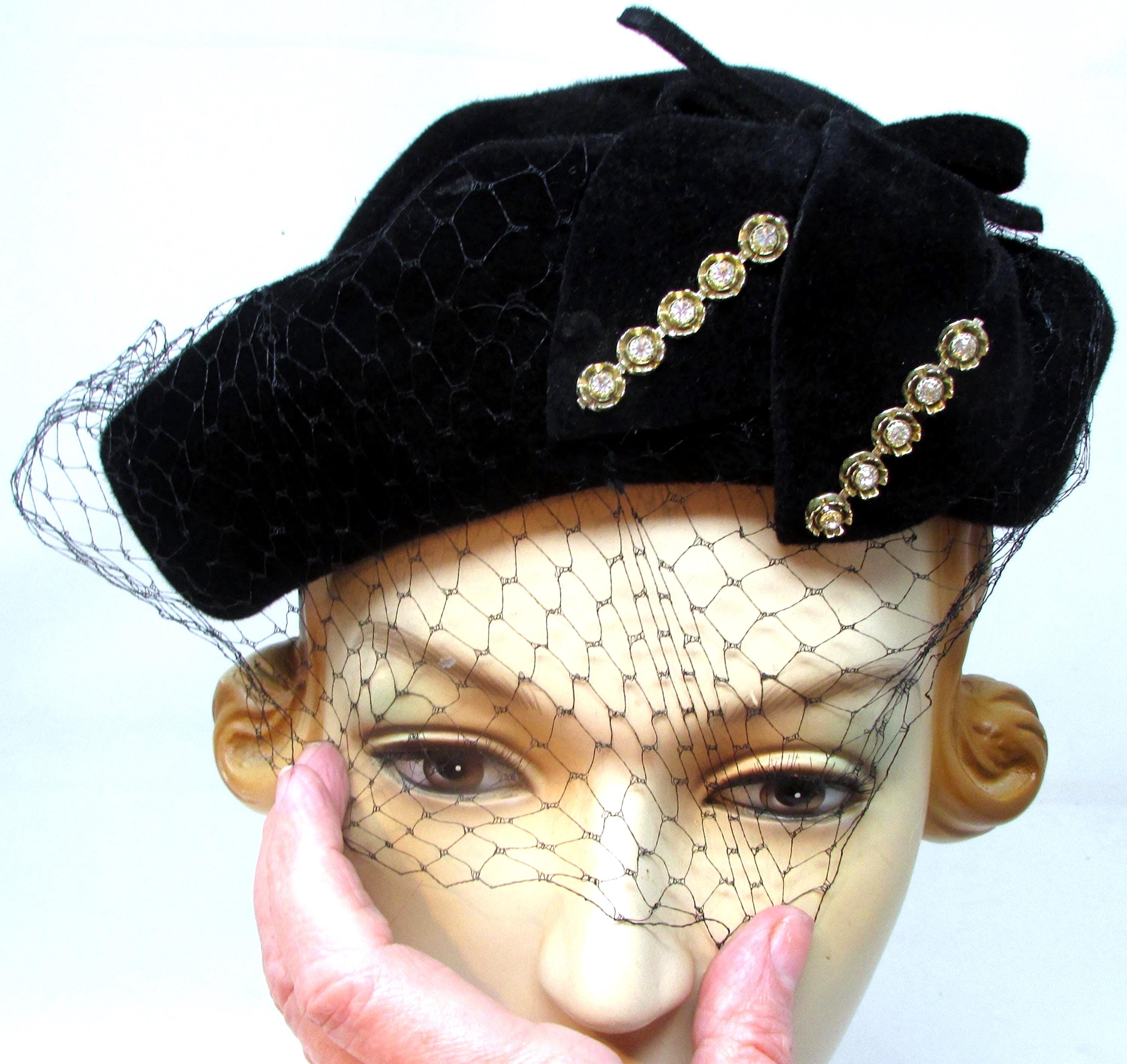 Vintage Velour Cocktail Hat – 1950s Rhinestone Veil, Made in Italy