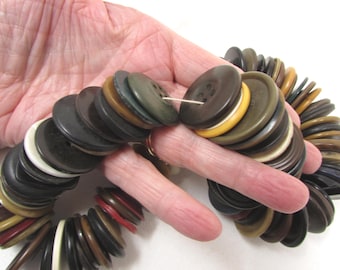 Vintage Button Necklace, Colorful Button Jewelry