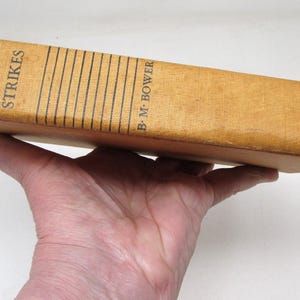 Vintage Buch - The Flying U Strikes - von B. M. Boyer Classic Novel 1942 Triangle Books Old West Cowboy