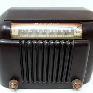 Vintage Bendix Tube Radio – 1940s Bakelite Case, Aviation Corp