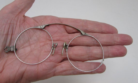 Antique Pince Nez pinch Nose Eye Glasses Round Lens Silver -  UK