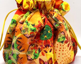 Tatting Bag #259. VERY BRIGHT.  Florence Floral Flourish on pineapple background.  Kona duckling lining and golden drawstrings.