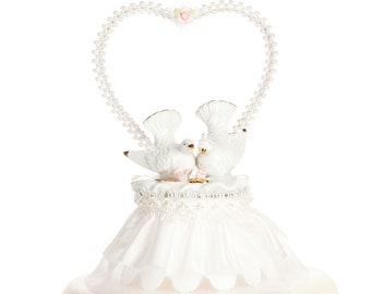 Cottagecore Nesting Turtle Dove Wedding Cake Topper - Bridgerton