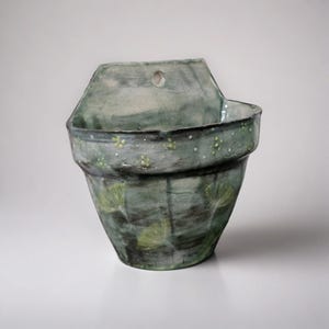 Dusk Blooms Ceramic Wall Planter – Quiet Hanging Sanctuary, Ø12×12 cm