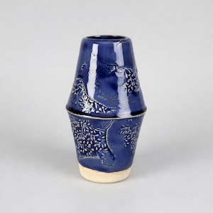 Zenith Keramik Mini-Vase – Hohes Wachstum in der Stille, Ø6×10 cm