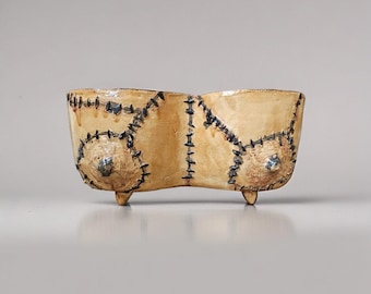 Maceta doble de cerámica con puntada de piel – Centro de mesa macabro, Ø25×11,5×12 cm