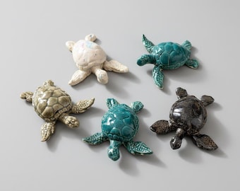 Figura de cerámica de tortuga marina – Pequeño amuleto guardián, 5,5 × 5,5 × 1,5 cm