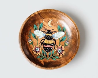 Cuenco de madera de mango con forma de abeja de miel – Plato trípode pintado a mano, Ø 24 × 10 cm