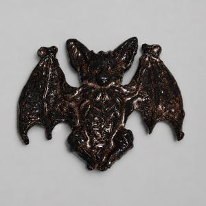 Midnight Sentinel Ceramic Wall Hanging – Nocturnal Bat Figurine, 15 × 12 cm