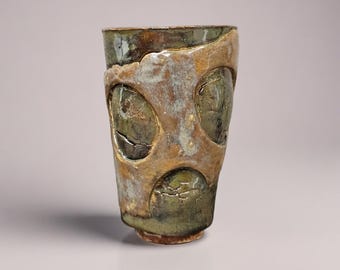 マングローブ・ウィスパー 陶器花瓶 – 根付いた森の静寂、Ø8×13 cm