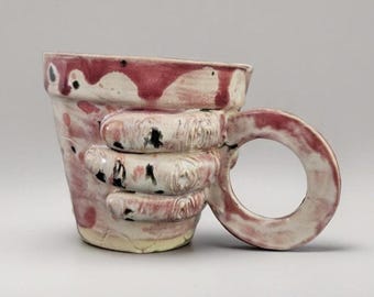 Gripping Hand Ceramic Cup – Bloodbound Art in Clay, Ø7×6.5 cm