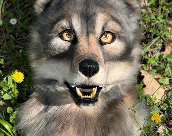 Realistic Wolf Fursuit Head | Handmade Wolf Mask with Moving Jaw | Custom Animal Costume for Cosplay, Furry Events