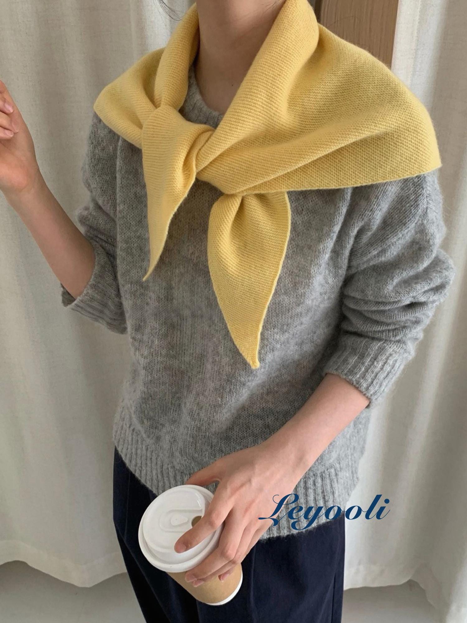 Châle Jaune Clair Tricoté Main - Soie Naturelle Brodée 140x140 Cm - Cadeau Femme élégant Mariage - Neuf Avec étiquettes