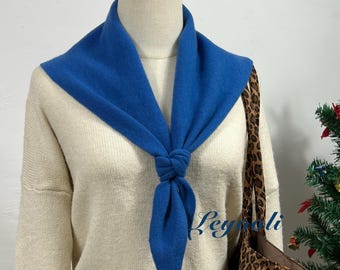 Bufanda de lana azul hecha a mano: chal triangular de punto, abrigo de invierno