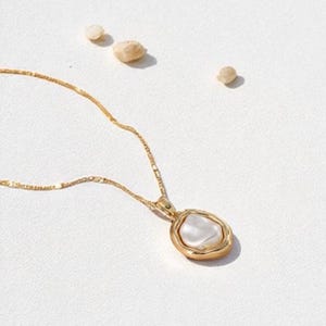 18K PVD Plated Gold Freshwater Pearl Necklace, Pearl Pendant Necklace, Minimalist Pearl Necklace, Gift for Her, Bridesmaid Gift