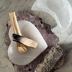 Selenite Bowl Crystal Charging Bowl Selenite Cleansing Bowl Bowl for Crystals Selenite Tray Altar Bowl Ritual Bowl White Selenite Station