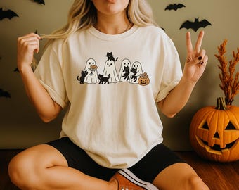 Maglietta di Halloween con gatto fantasma, simpatica maglietta con gatto nero da donna, maglietta per la stagione spettrale, maglietta con stampa di gatto stregone, regalo di ottobre con estetica autunnale per lei