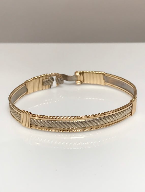 Wave Gold Wire Bracelet