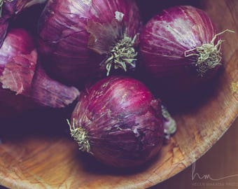 Photograph of Red Onions in a Wooden Bowl, Kitchen Wall Art, Onion Photograph, Purple Brown, Rustic Kitchen Art, Farmhouse Country Decor