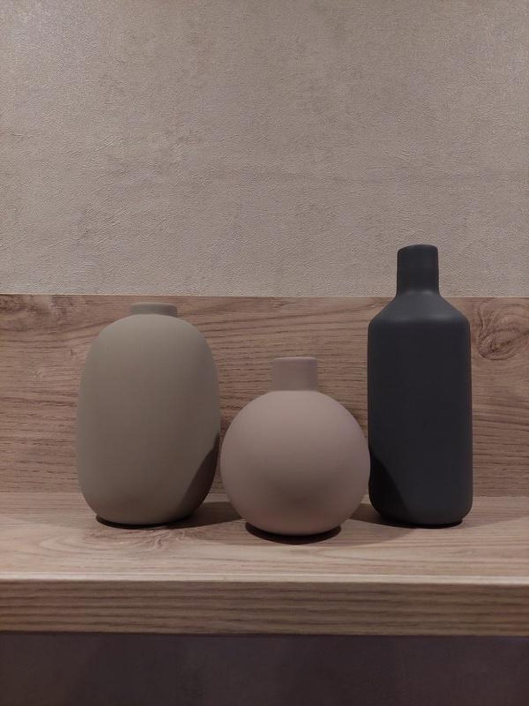 Picture of Ceramic Vase Minimalist Modern Flower Vase Perfect Home Decoration for ...