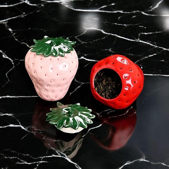 Strawberry Vase Ceramic Tea Jar Tea Accessories Moisture-proof Sealed Jar with Cover Home Decoration Jar Gifts