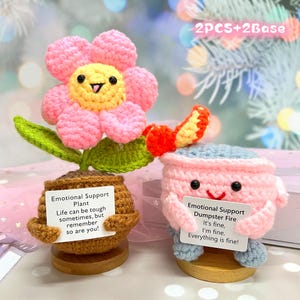 Pinke Häkelblume & Dumpster Fire Set: Emotional Support Decor