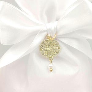 Greek Orthodox Bombonieres, White Satin baptism favors with Byzantine Cross, Baptism party favors, Koufeta Almond candy (Set of 10)