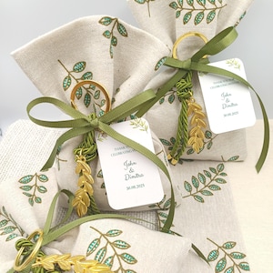 25 pcs - Personalized Olive Branch Wedding Favors, Greek Boubouniera ,Baptism Koufeta jordan almond bags, Elegant olive leaves boubounieres