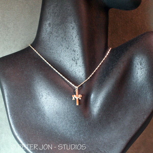 THE ROBE CROSS Necklace in Sterling Silver, Includes 18