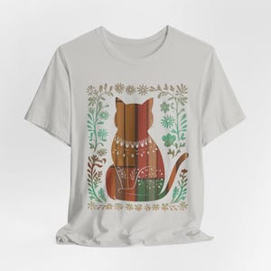 Boho Floral Cat Tee - Cute Unisex Cat Floral Graphic Shirt, Bohemian Vintage Style Feline Top, Gift for Animal & Flower Lovers