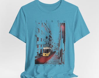 Camiseta con paisaje urbano de Lisboa: Camiseta unisex de estilo vintage para viajes a Portugal.