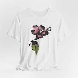 Artsy Pink Hibiscus Shirt - Unisex Artistic Hibiscus Flower Graphic Tee, Vintage Style Boho Botanical Print Top, Gift for Art & Flower Lover