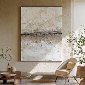 Arte mural abstracto texturizado estilo Wabi Sabi: pintura grande con patrón de grietas neutras, lienzo hecho a mano para decorar la sala de estar o la entrada con un toque zen.