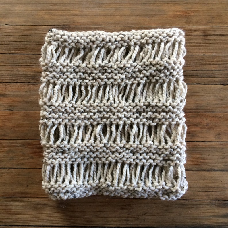 LICENSED Drop Stitch Cowl Pattern image 1