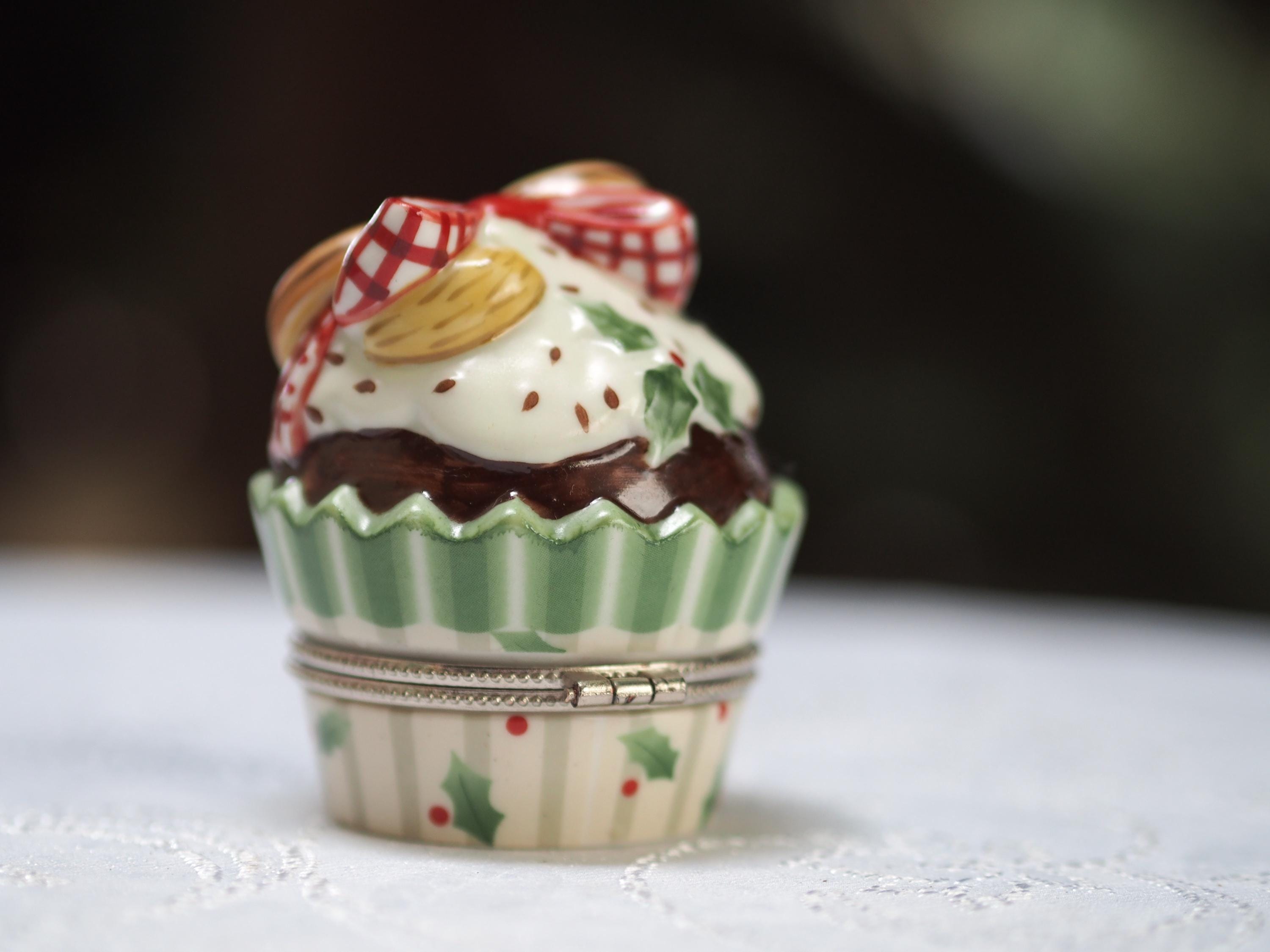 Villeroy & Boch Winter Bakery Decoration Treat Cupcake Heart