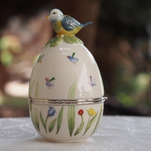Villeroy & Boch - Lentedecoratie - eierdoos - snoepkom - collectie 2011 - tafeldecoratie voor de lente en Pasen - zeer zeldzaam