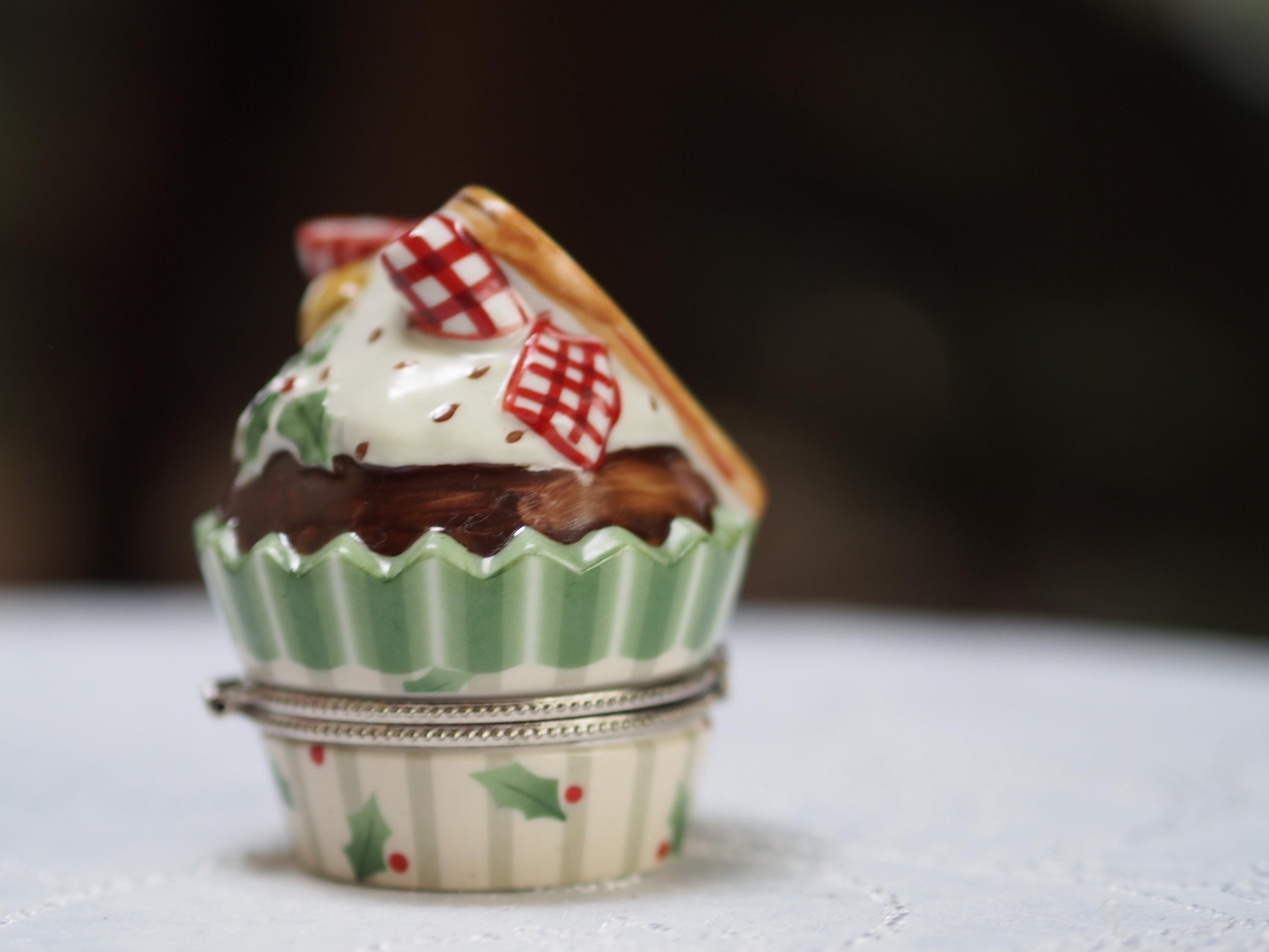 Villeroy & Boch Winter Bakery Decoration Treat Cupcake Heart