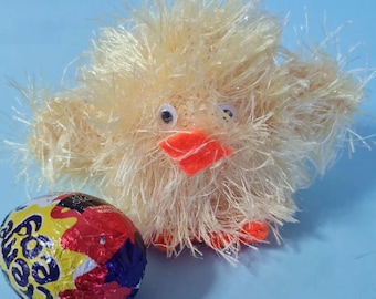 knitting pattern (digital version) for Easter chick creme egg cover