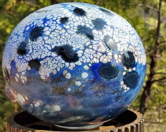 Glassballoon, globe, outdoor colorful, hand blown glass, glass yard art, glass ball, garden art globes, glass orb garden, yard sculpture
