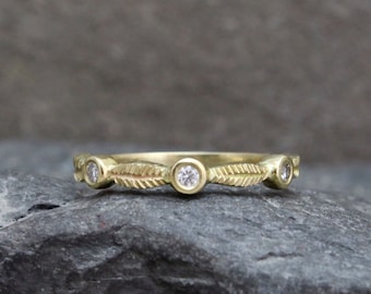 Anillo de hojas con guirnalda de diamantes naturales y oro amarillo de 14 quilates, apilable, inspirado en la naturaleza.