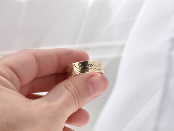 Wedding Rings with a Lord of the Rings Engraving