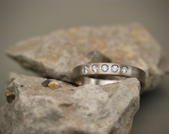 Anillo de oro blanco de 14 quilates con 5 diamantes engastados a ras, con diamantes naturales, apilable, alianza de boda